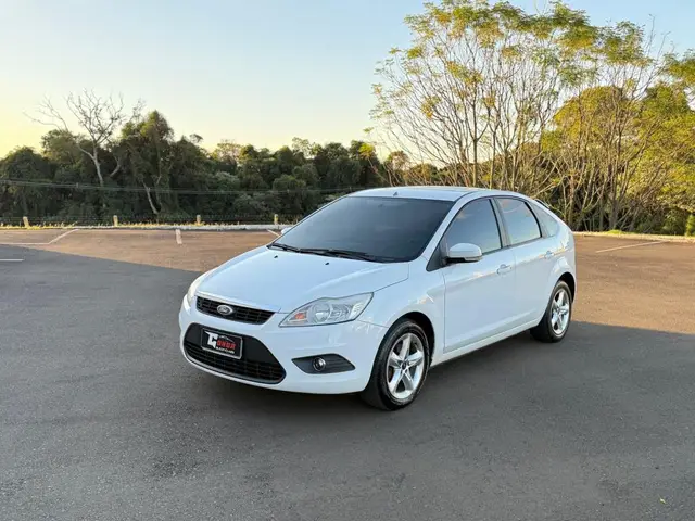 Carro Ford Focus Hatch 2013 GLX 1.6 16V (Flex)