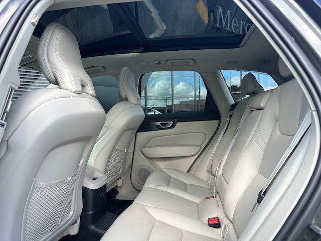 XC60 T-8 INSC. EXPRESS. 2.0 (Híbrido)