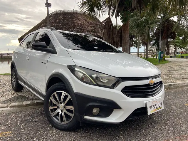 Carro Chevrolet Onix 2018 1.4 Activ SPE/4 (Aut)