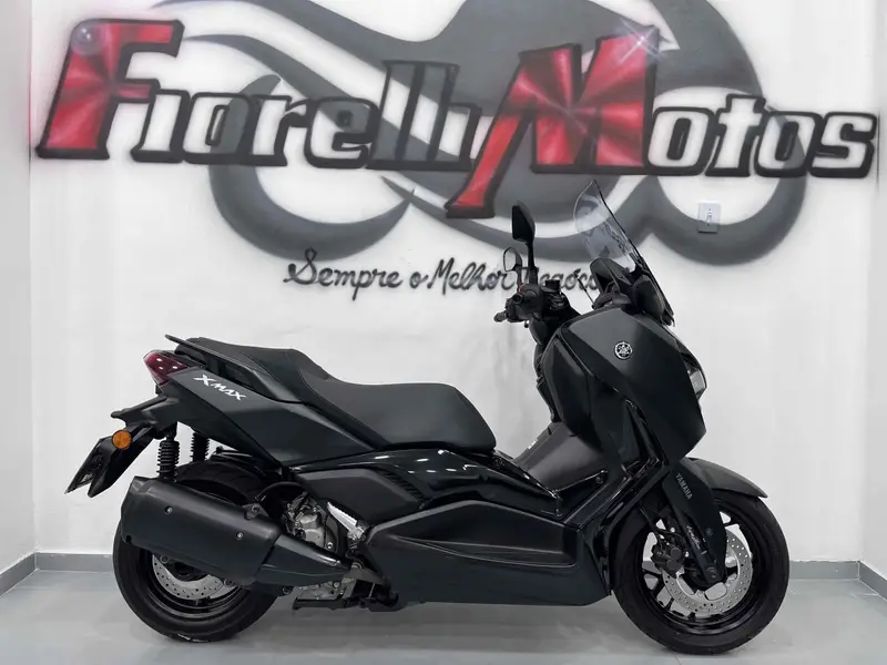 Yamaha 250 Connected
