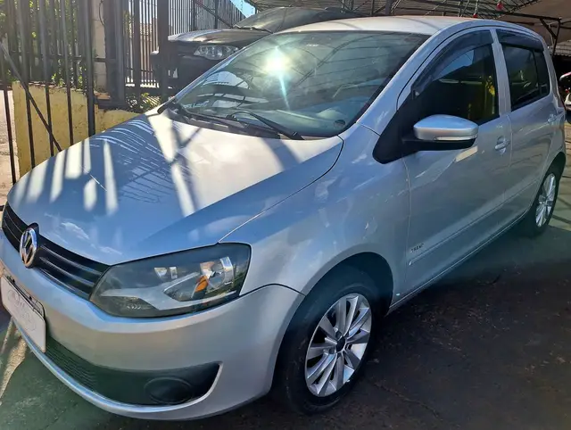 Carro Volkswagen Fox 2011 1.6 8V (Flex)