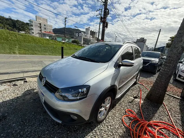 Carro Volkswagen SpaceCross 2014 1.6 8V (Flex)