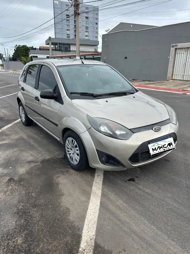Carro Ford Fiesta Hatch 2013 Rocam 1.0 (Flex)