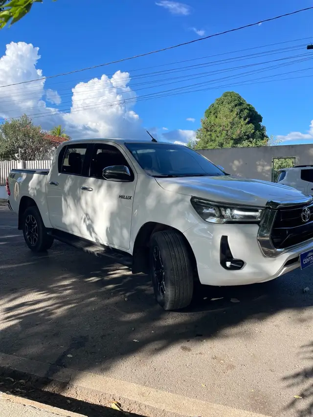 Carro Toyota Hilux Cabine Dupla 2018 Hilux 2.8 TDI SR CD 4x4 (Aut)
