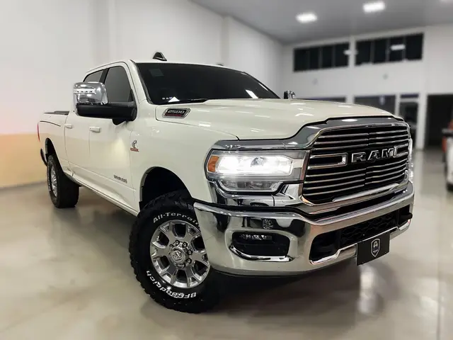 Carro RAM 2500 2024 Laramie 6.7 4X4