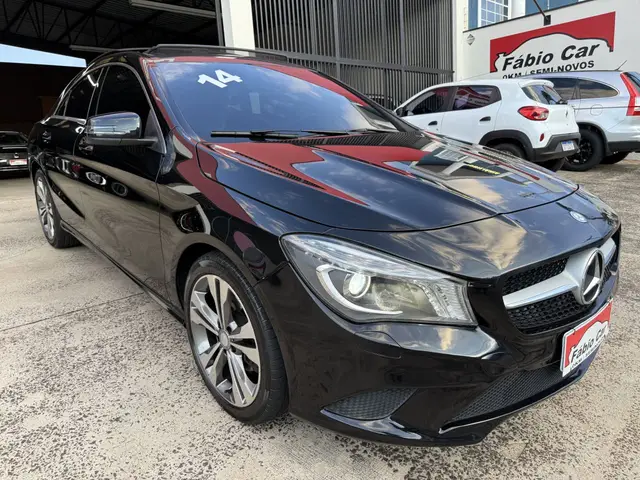 Carro Mercedes-Benz Classe CLA 2014 CLA 200 1st Edition DCT
