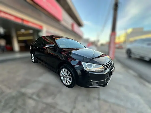 Carro Volkswagen Jetta 2013 2.0 Comfortline (Flex)