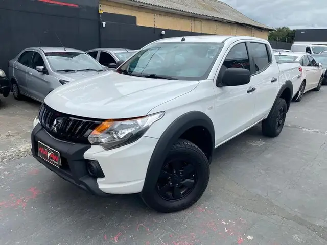 Carro Mitsubishi L200 Triton Outdoor 2021 GLS 2.4 Turbo AT 4X4
