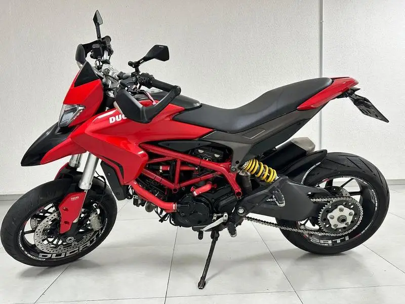 Ducati Hypermotard 821