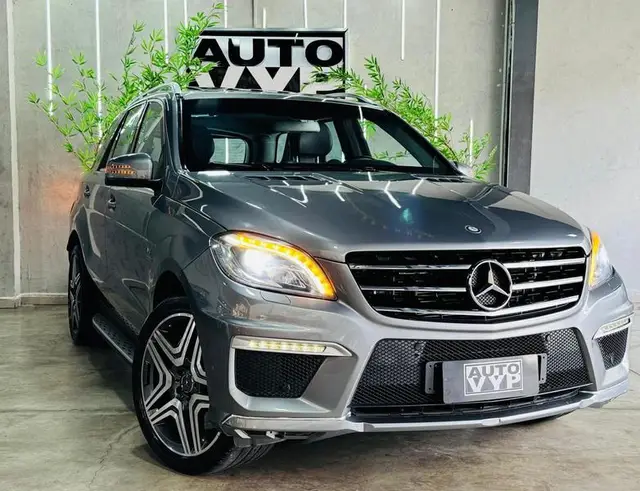 Carro Mercedes-Benz Classe ML AMG 2013 ML 63 AMG 4Matic 5.5 V8 Bi-Turbo