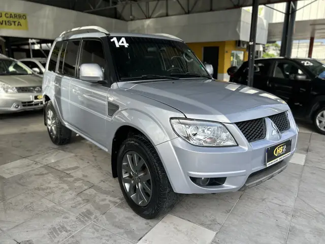 Carro Mitsubishi Pajero TR4 2014 2.0 16V 4x2 (Flex) (Aut)