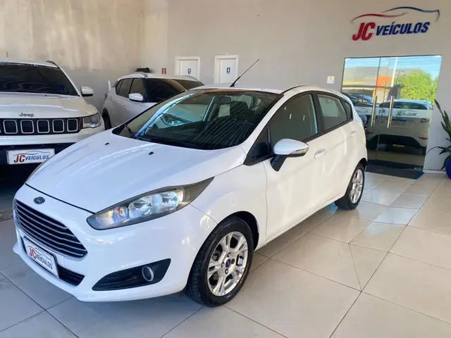 Carro Ford New Fiesta Sedan 2016 1.6 SE PowerShift (Flex)