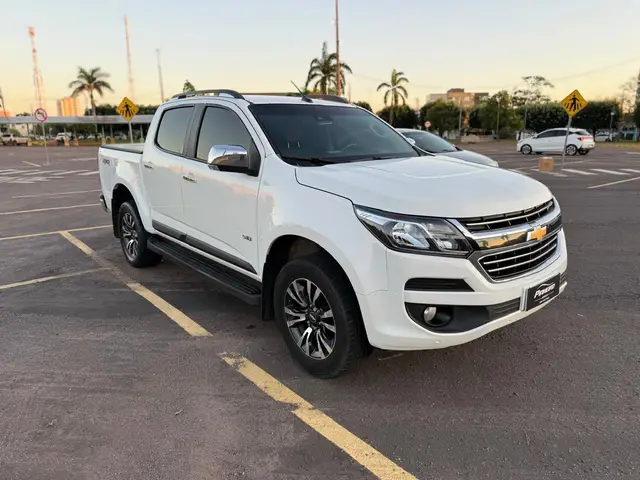 Carro Chevrolet S10 Cabine Dupla 2019 S10 2.5 ECOTEC SIDI LTZ 4WD (Cabine Dupla) (Aut)