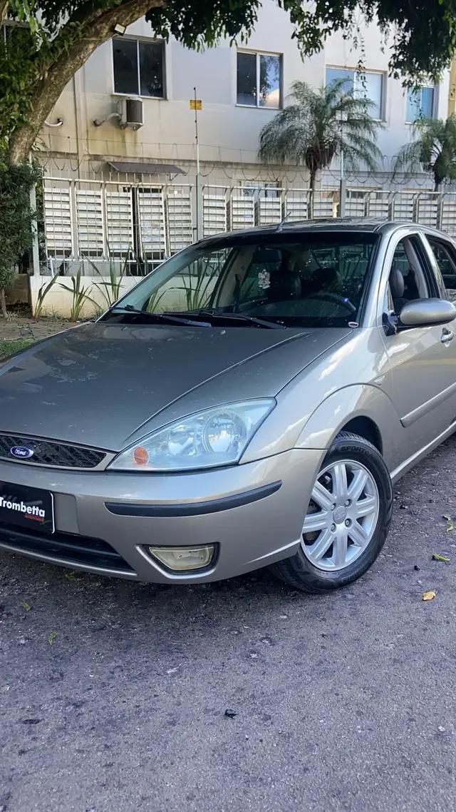 Carro Ford Focus Sedan 2007 Ghia 2.0 16V Duratec