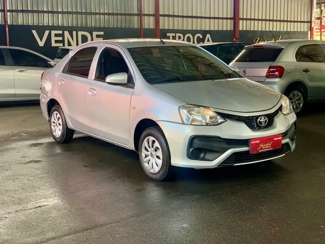 Carro Toyota Etios Sedan 2018 X 1.5 (Flex)