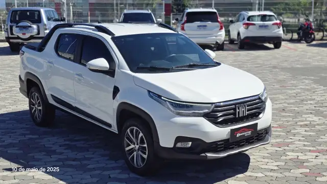 Carro Fiat Strada 2023 Volcano 1.3 CD (Flex)