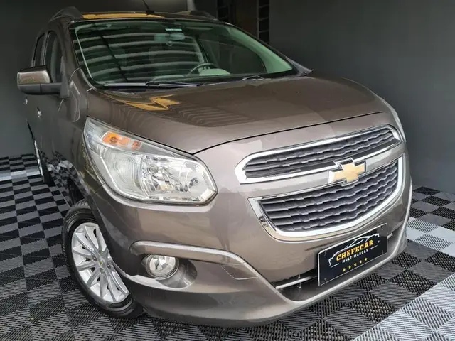 Carro Chevrolet Spin 2015 LT 5S 1.8 (Aut) (Flex)