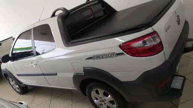 Carro Fiat Strada 2019 Freedom 1.4 CD (Flex)