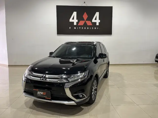 Carro Mitsubishi Outlander 2018 Comfort 2.0 16V (Aut)
