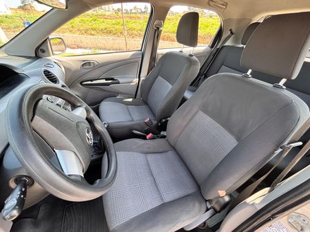 Etios XS 1.3 (Flex)