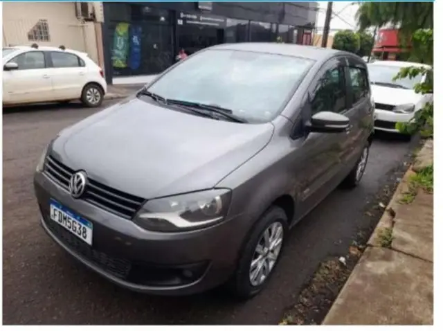 Carro Volkswagen Fox 2013 1.0 TEC (Flex) 2p