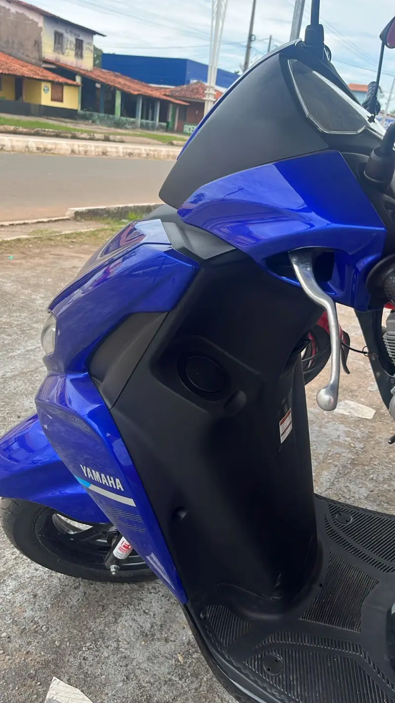 Yamaha Fluo ABS