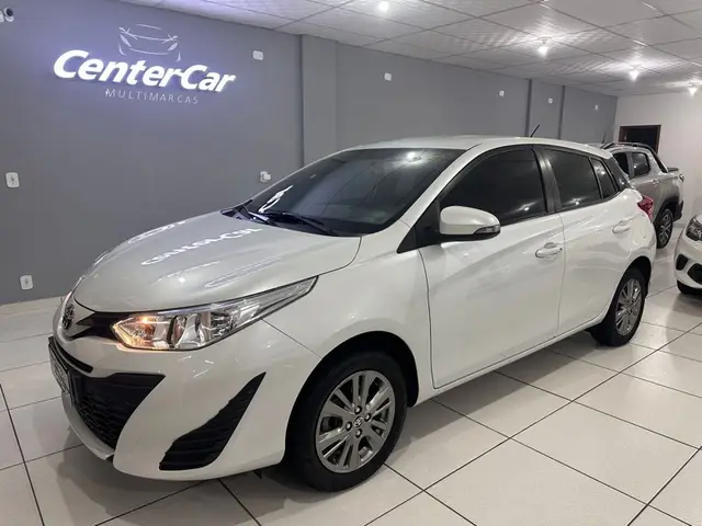 Carro Toyota Yaris 2022 1.5 XL Plus Connect CVT (Flex)