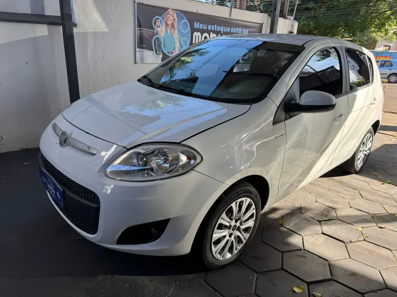 Fiat Palio Essence 1.6 16V (Flex)