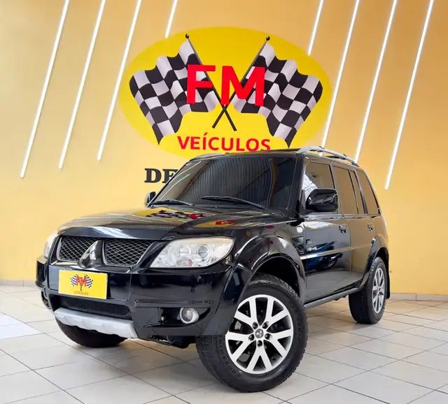Carro Mitsubishi Pajero TR4 2014 2.0 16V 4X4 (Flex) (Aut)