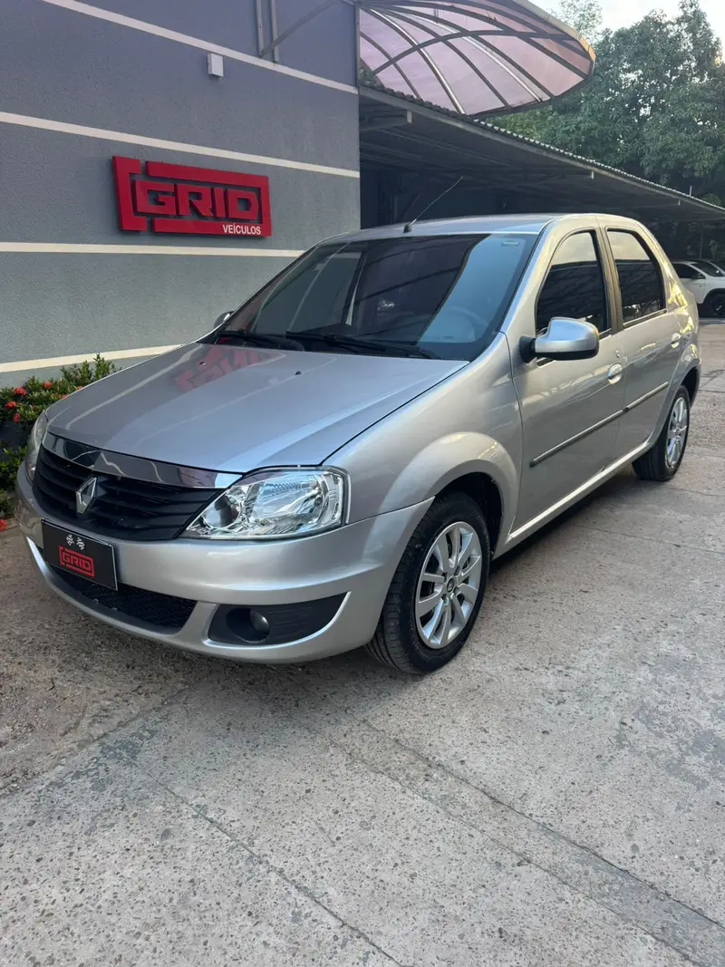 Renault Logan Expression 1.0 16V (flex)