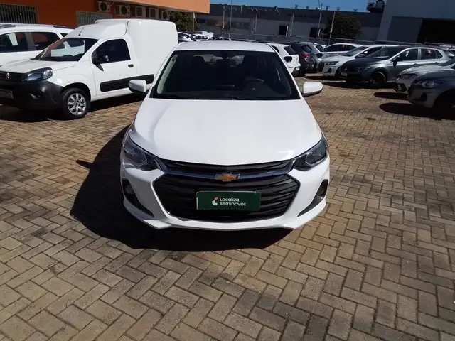 Carro Chevrolet Onix Plus 2024 LT 1.0