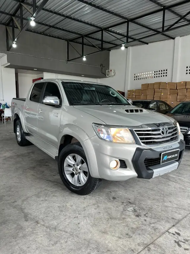 Carro Toyota Hilux Cabine Dupla 2015 Hilux 3.0 TDI 4x4 CD SRV (Aut)