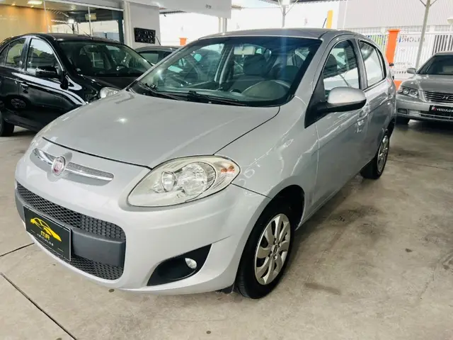 Carro Fiat Palio 2013 Attractive 1.4 8V (Flex)