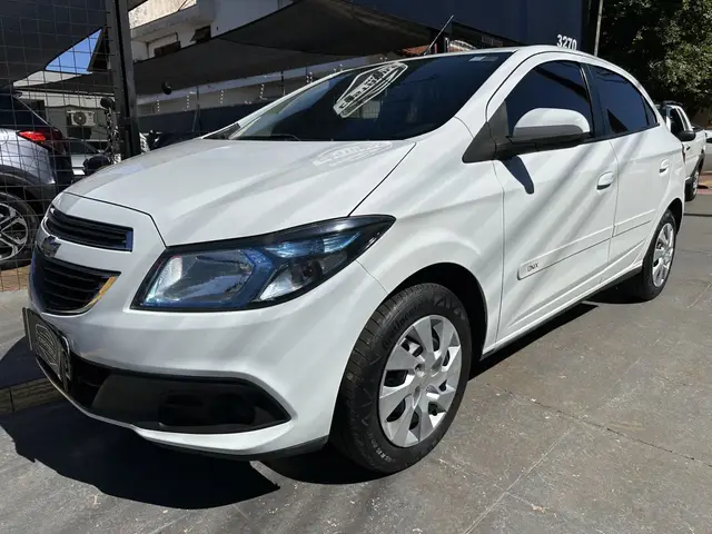 Carro Chevrolet Onix 2014 1.4 LT SPE/4