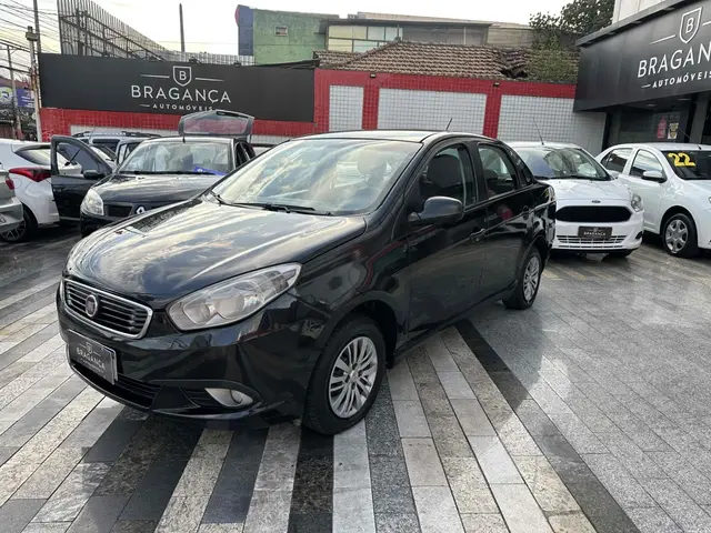 Carro Fiat Grand Siena 2018 Attractive 1.0 (Flex)