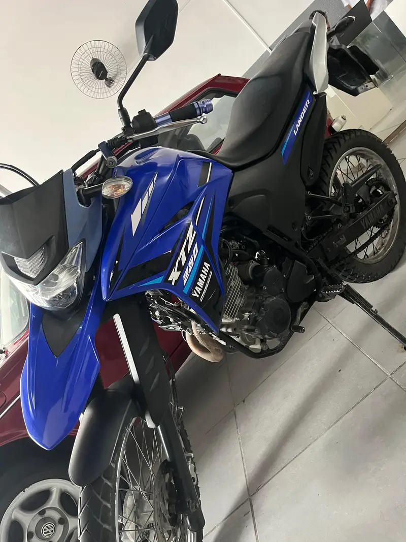 Yamaha XTZ 250 Lander ABS