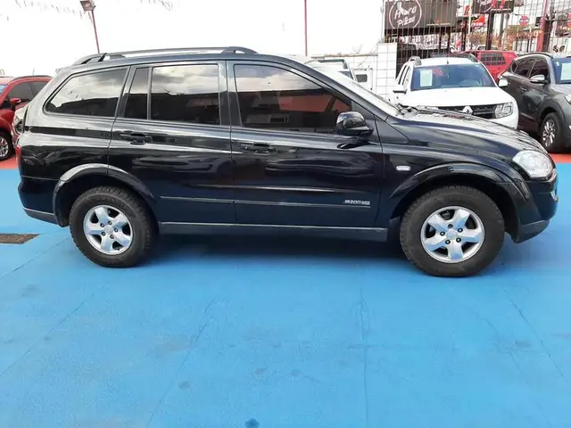 Carro SsangYong Kyron 2011 Executivo 2.0 GL