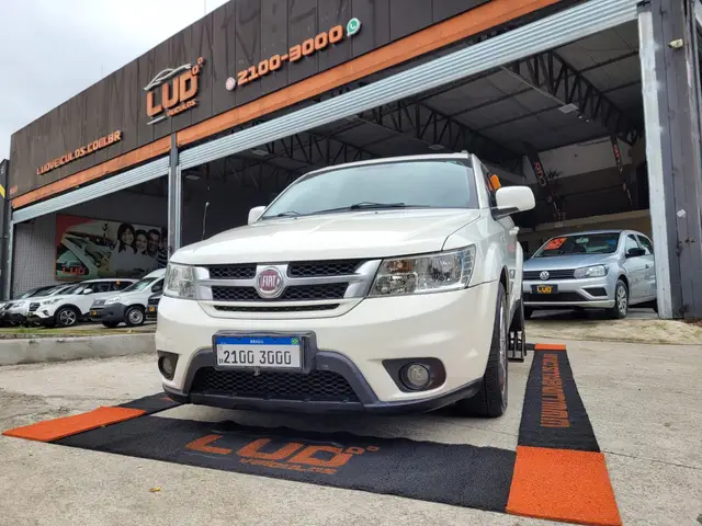 Carro Fiat Freemont 2013 2.4 16V Precision (Aut)
