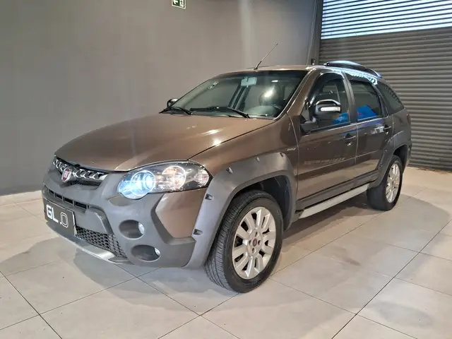 Carro Fiat Palio Weekend 2015 Adventure Locker 1.8 8V Dualogic (Flex)