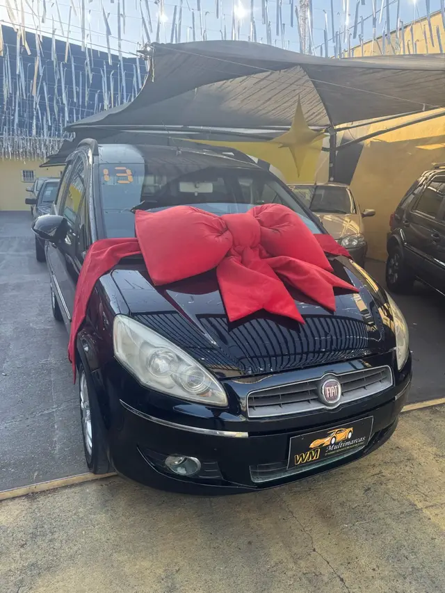 Carro Fiat Idea 2013 Essence 1.6 16V E.TorQ (Flex)