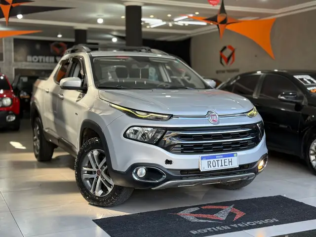 Carro Fiat Toro 2017 Freedom 2.0 diesel MT6 4x2
