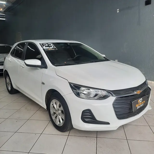 Carro Chevrolet Onix 2023 LT 1.0