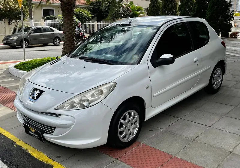 Peugeot 207 Hatch XR 1.4 8V (flex) 2p