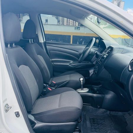 Versa 1.6 16V V-Drive Special Edition CVT (Flex)