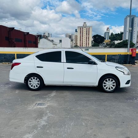 Versa 1.6 16V V-Drive Special Edition CVT (Flex)