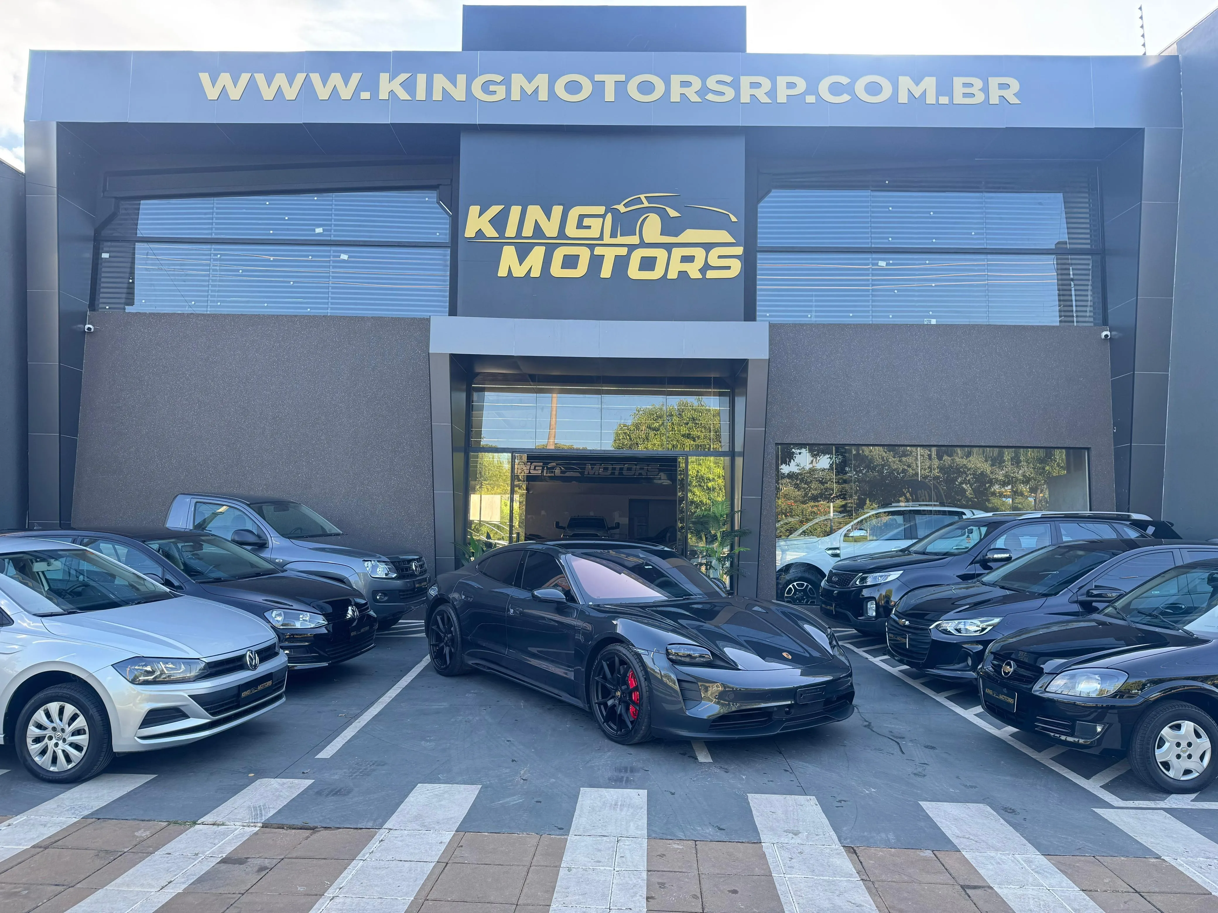 Fachada da loja Veículos à venda em KING MOTORS - São José do Rio Preto - SP | Mobiauto
