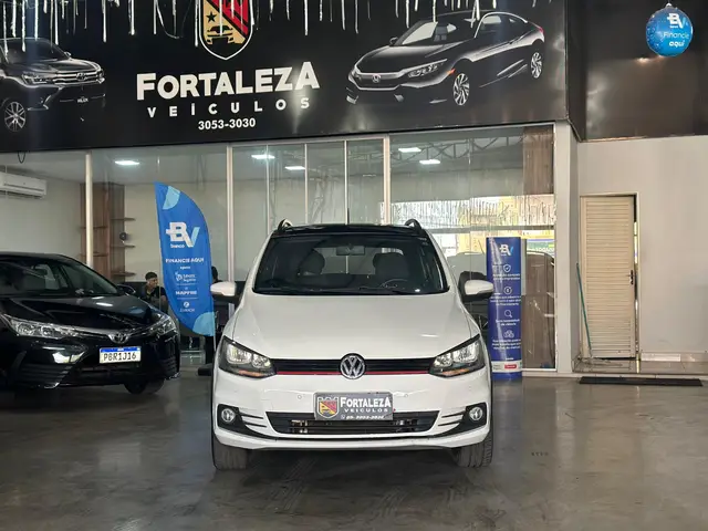 Carro Volkswagen Fox 2017 1.0 MPI Track (Flex)