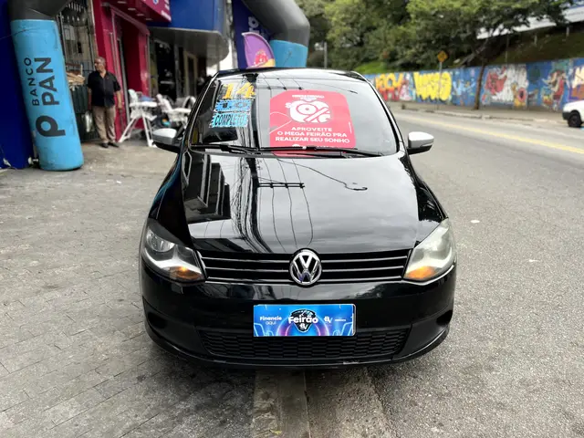 Carro Volkswagen Fox 2014 1.0 TEC (Flex) 4p