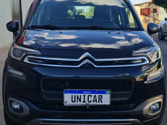 Carro Citroën Aircross 2016 Start 1.5 8V (Flex)