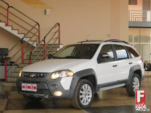 Carro Fiat Weekend 2015 Adventure 1.8 E.torQ (Flex)